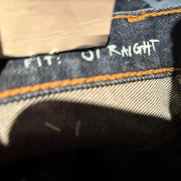 NWT Eddie Bauer Straight Fit Jeans Blue Denim  Dark Wash Size 30x32 - Picture 11 of 11